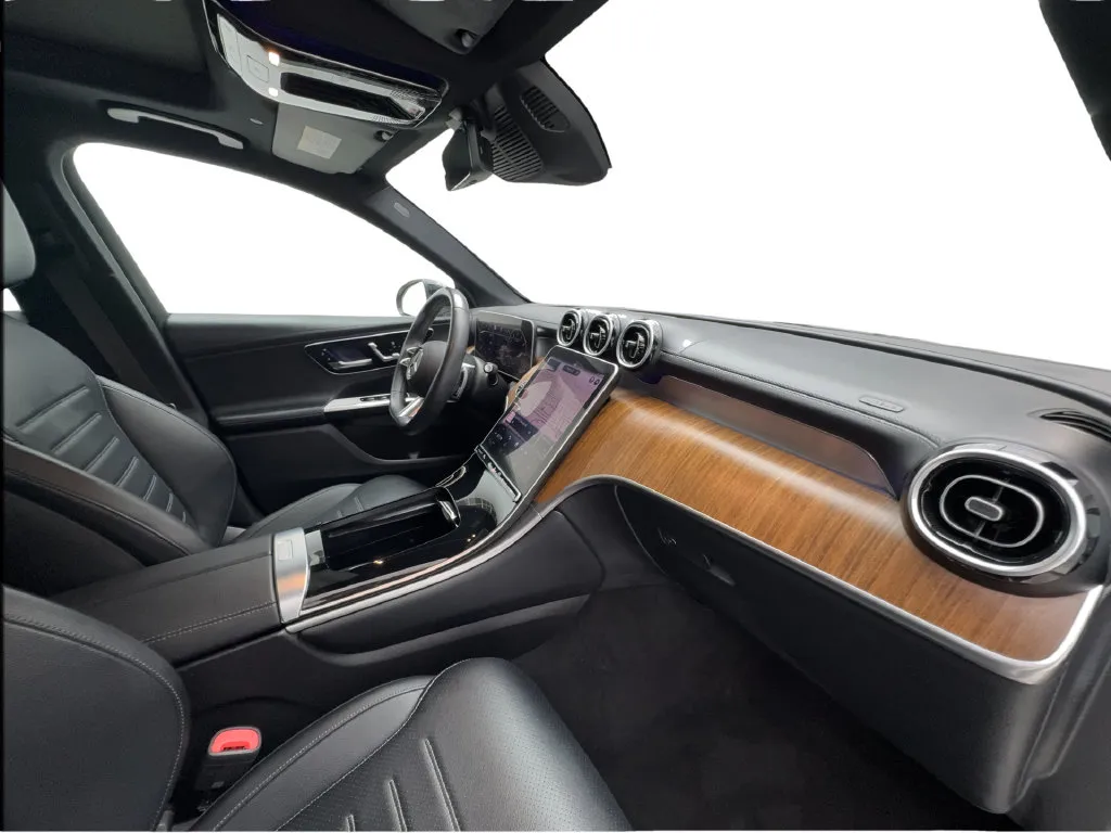 Mercedes-Benz GLC photo 32
