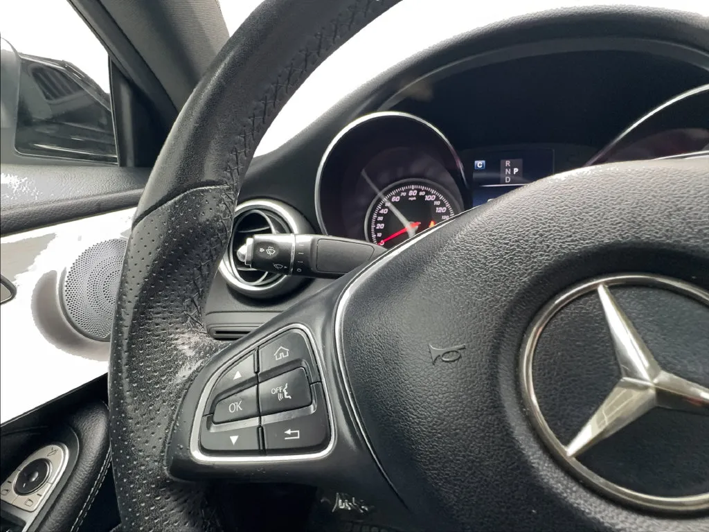 Mercedes-Benz C-Class photo 35