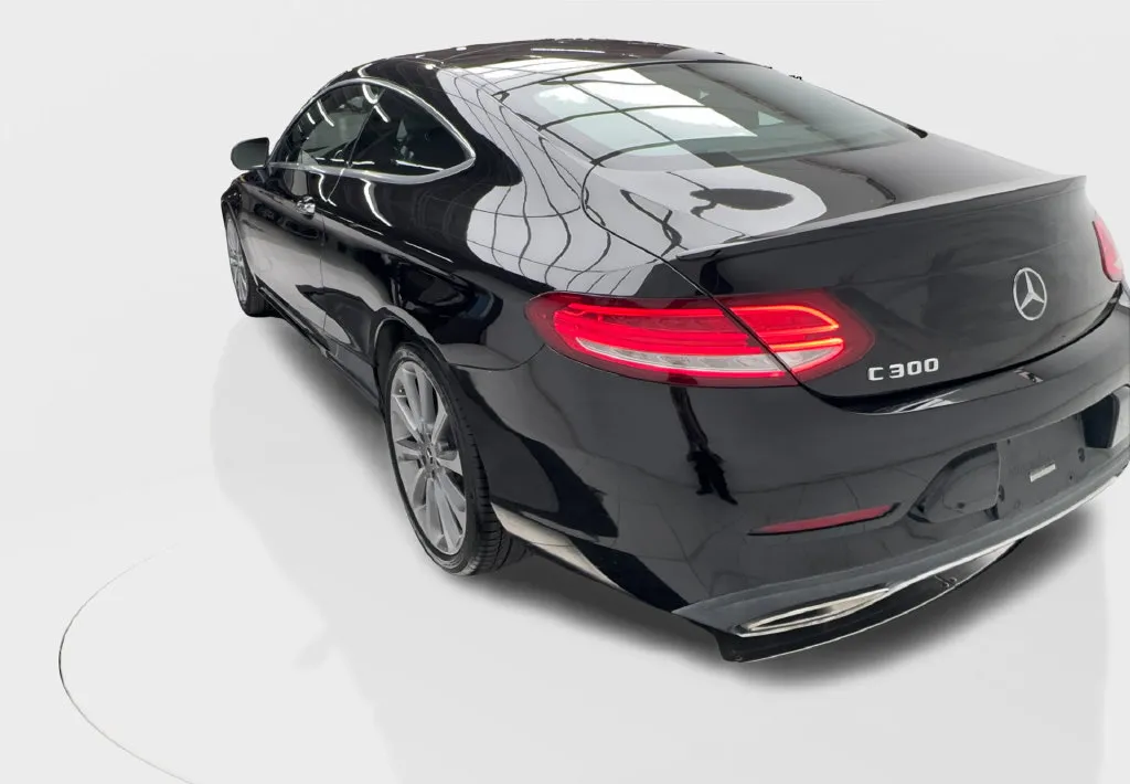 Mercedes-Benz C-Class photo 8