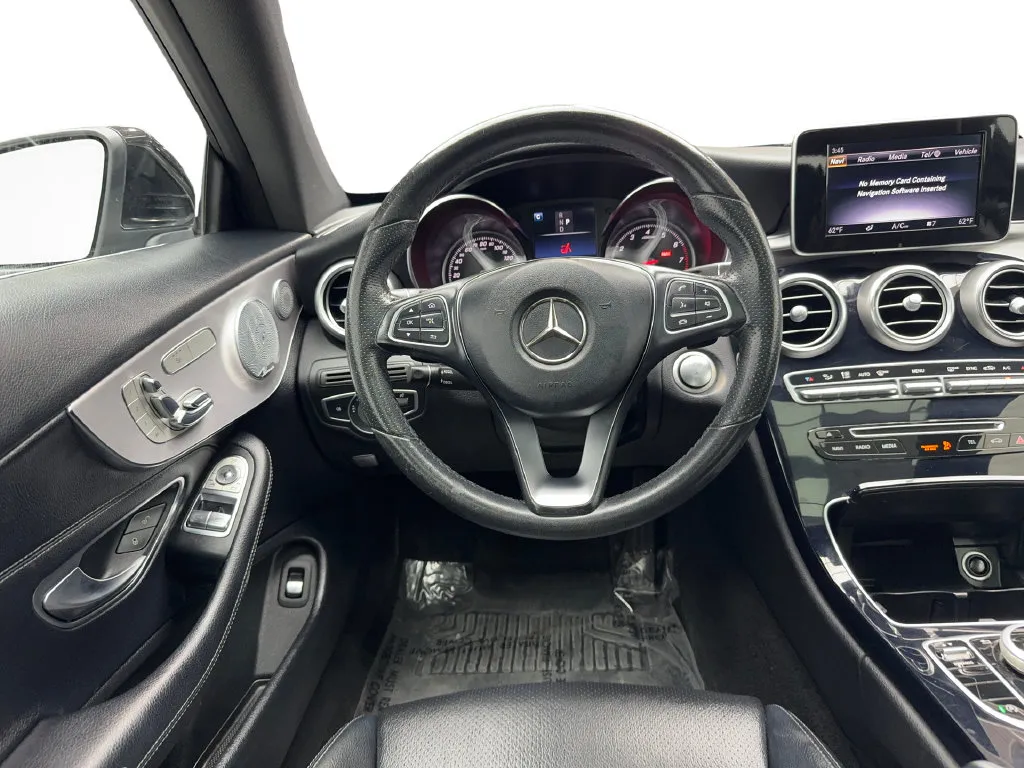 Mercedes-Benz C-Class photo 32