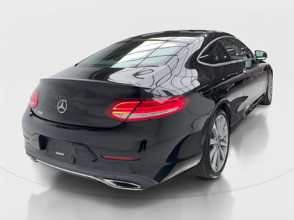 Mercedes-Benz C-Class photo 11
