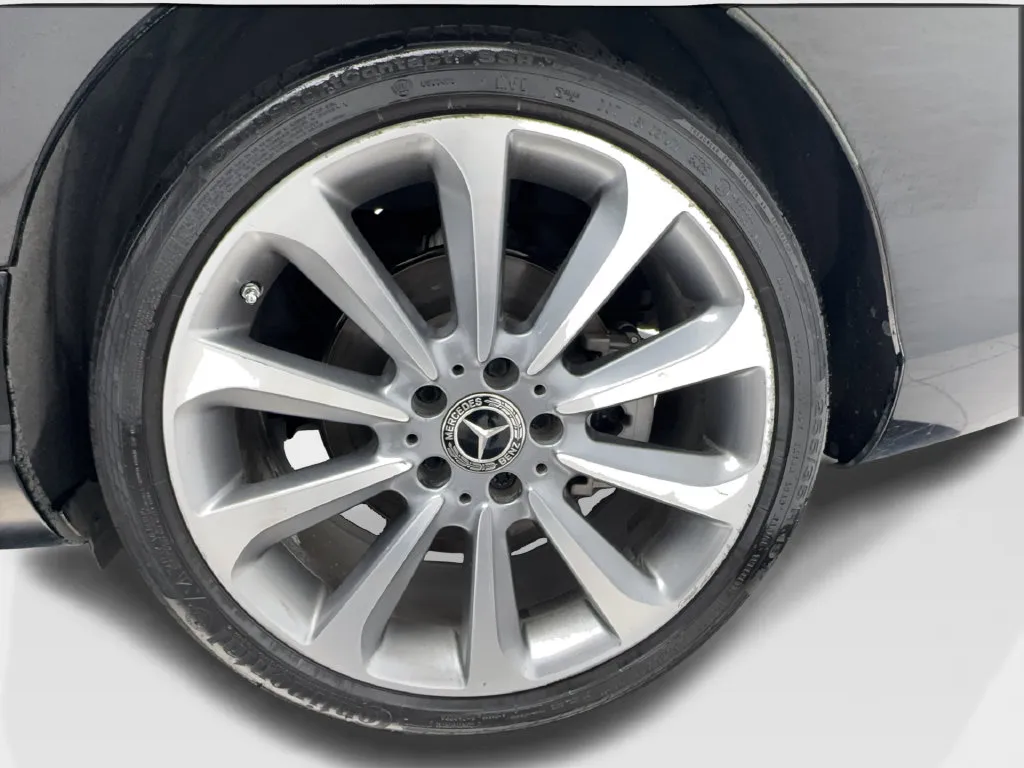 Mercedes-Benz C-Class photo 15