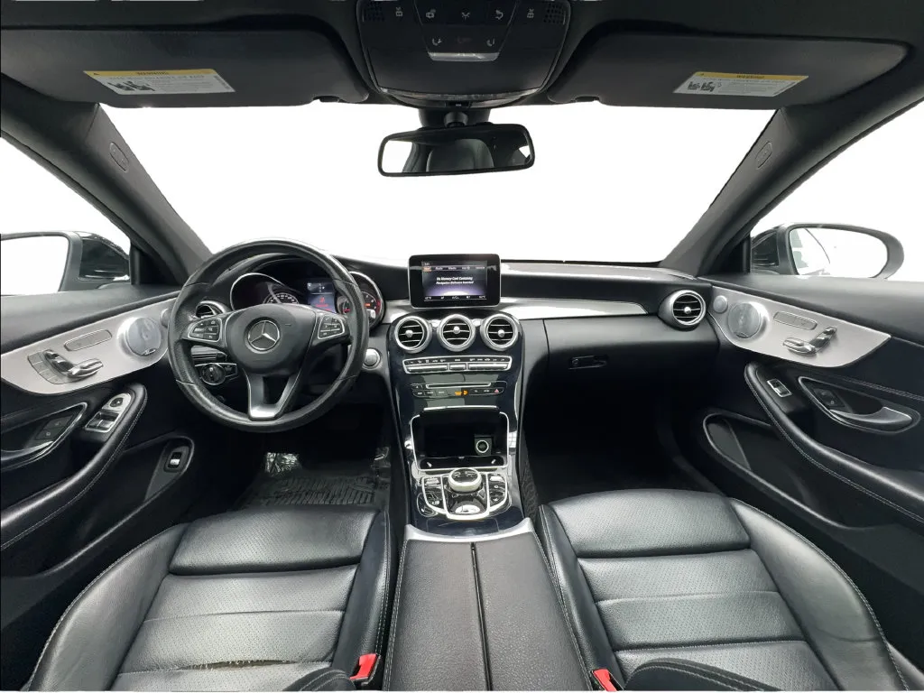 Mercedes-Benz C-Class photo 33