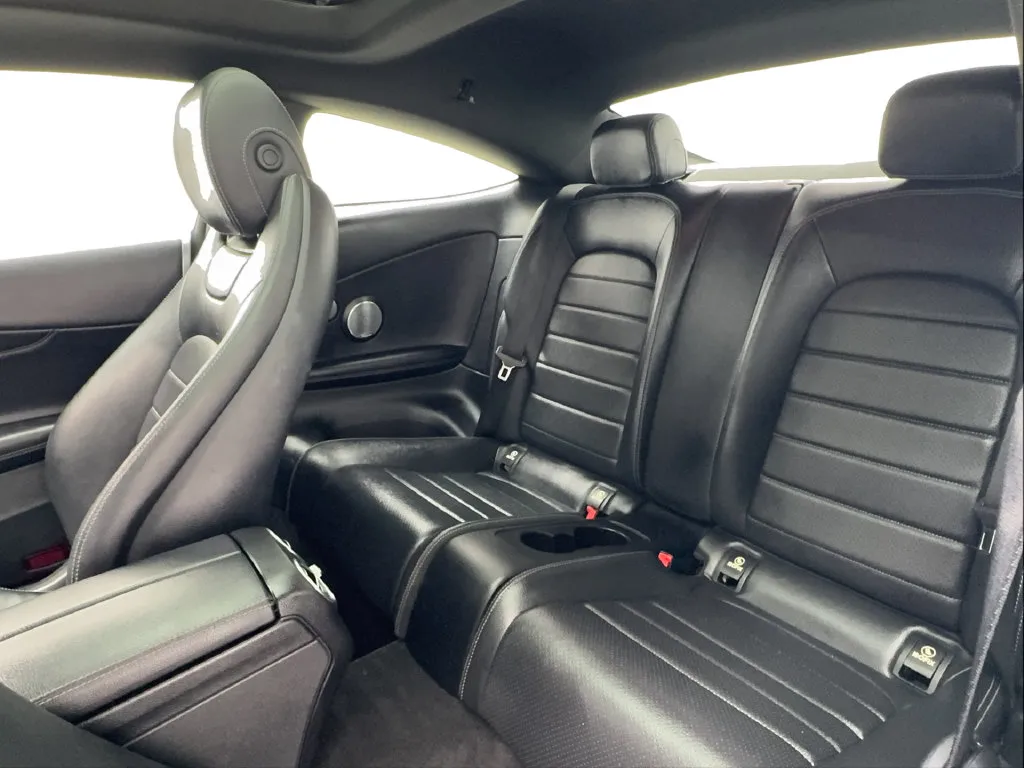 Mercedes-Benz C-Class photo 25