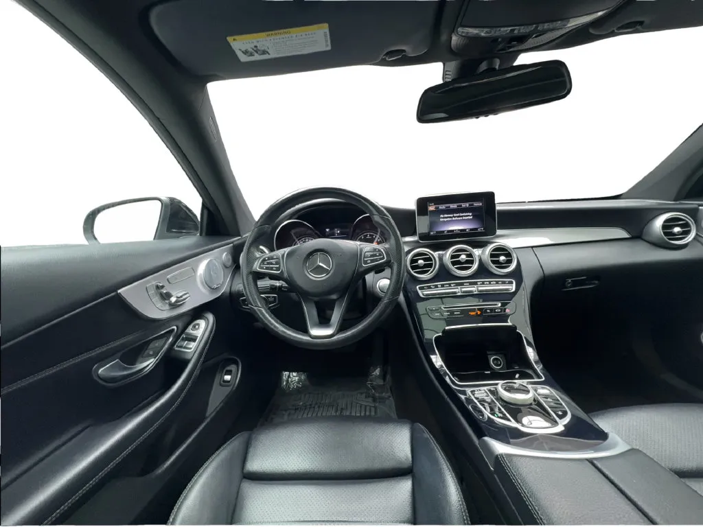 Mercedes-Benz C-Class photo 30