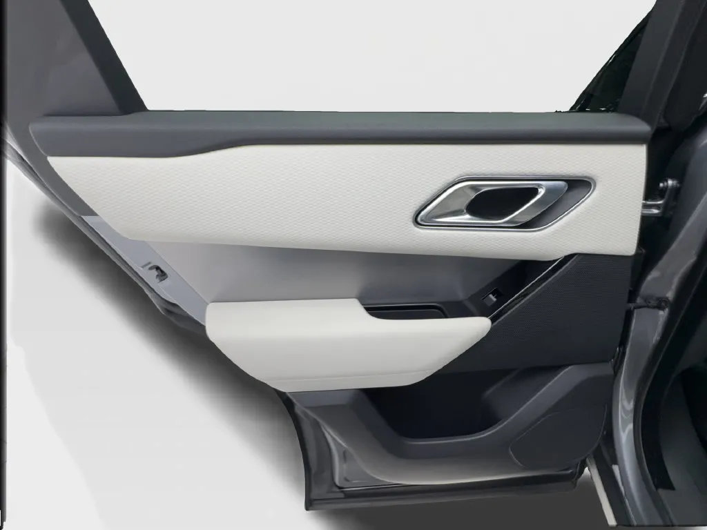 Land Rover Range Rover Velar photo 28