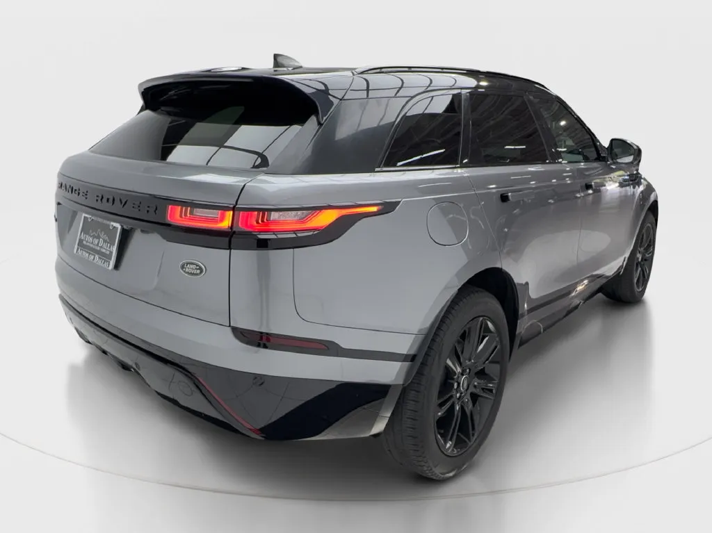Land Rover Range Rover Velar photo 8