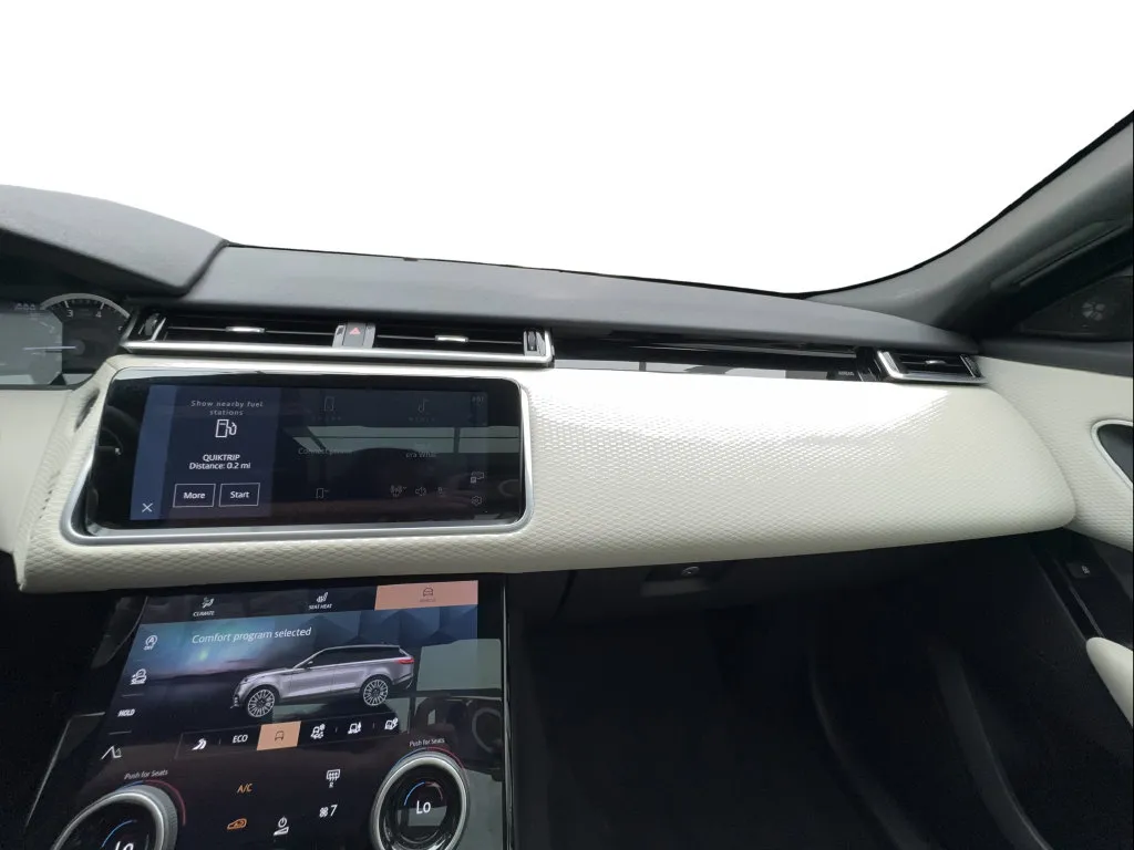Land Rover Range Rover Velar photo 47
