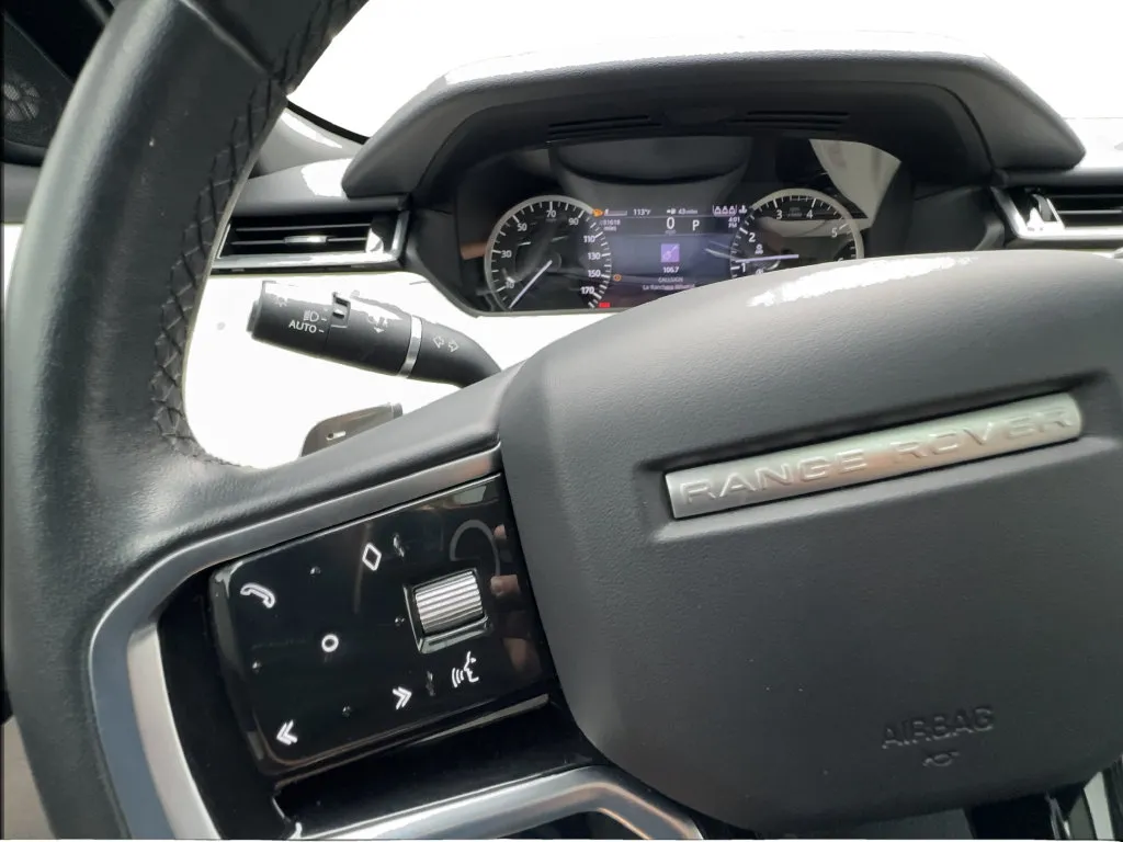 Land Rover Range Rover Velar photo 45