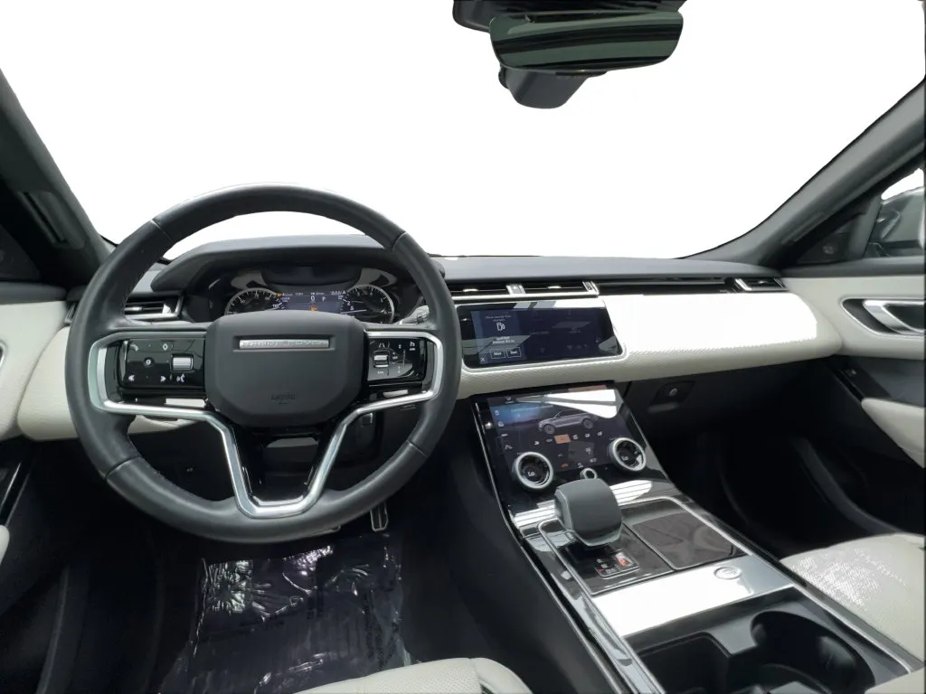 Land Rover Range Rover Velar photo 37