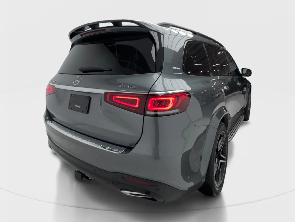 Mercedes-Benz GLS photo 11