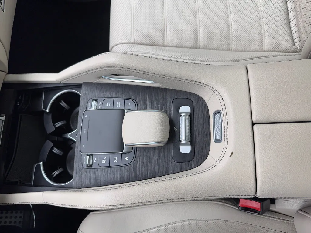 Mercedes-Benz GLS photo 50