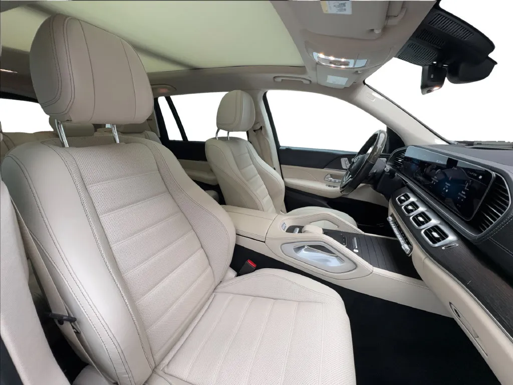 Mercedes-Benz GLS photo 36