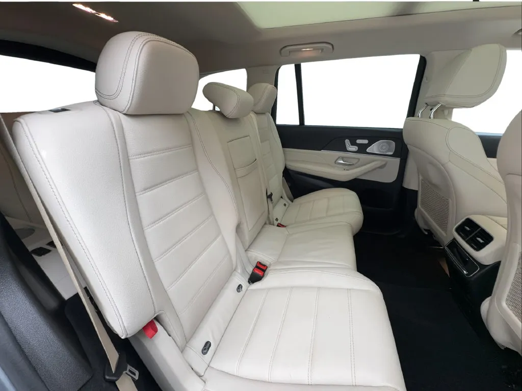 Mercedes-Benz GLS photo 33