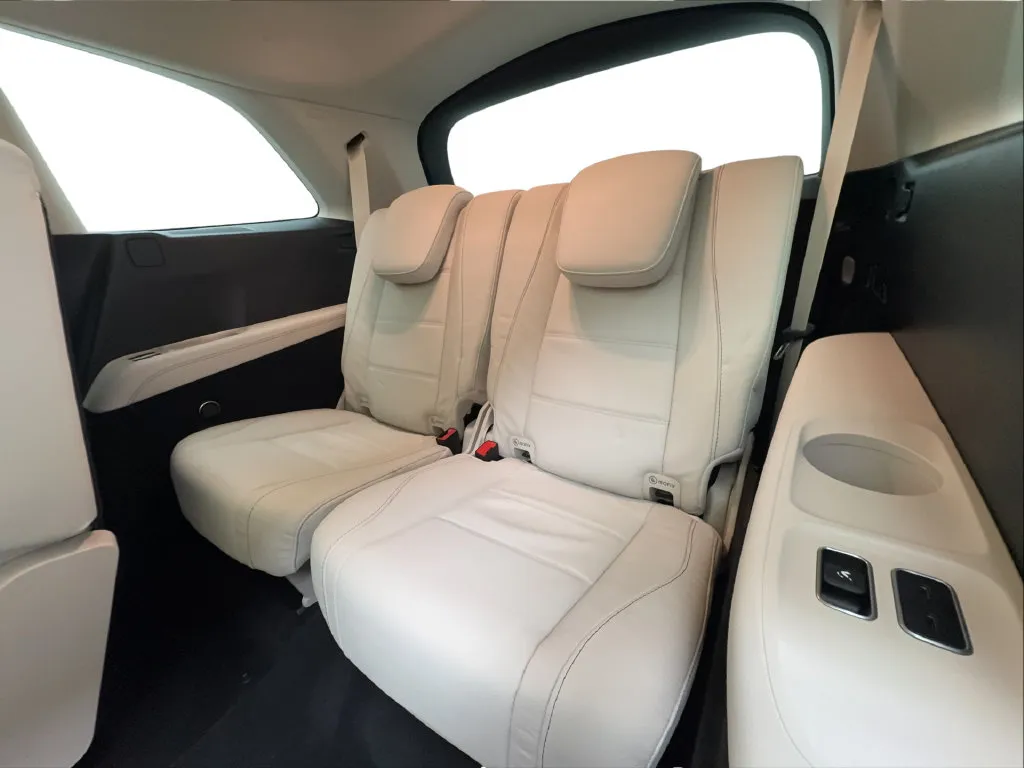 Mercedes-Benz GLS photo 40