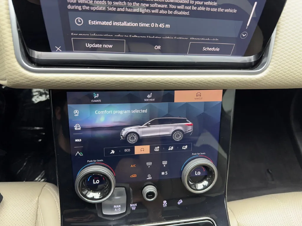 Land Rover Range Rover Velar photo 47