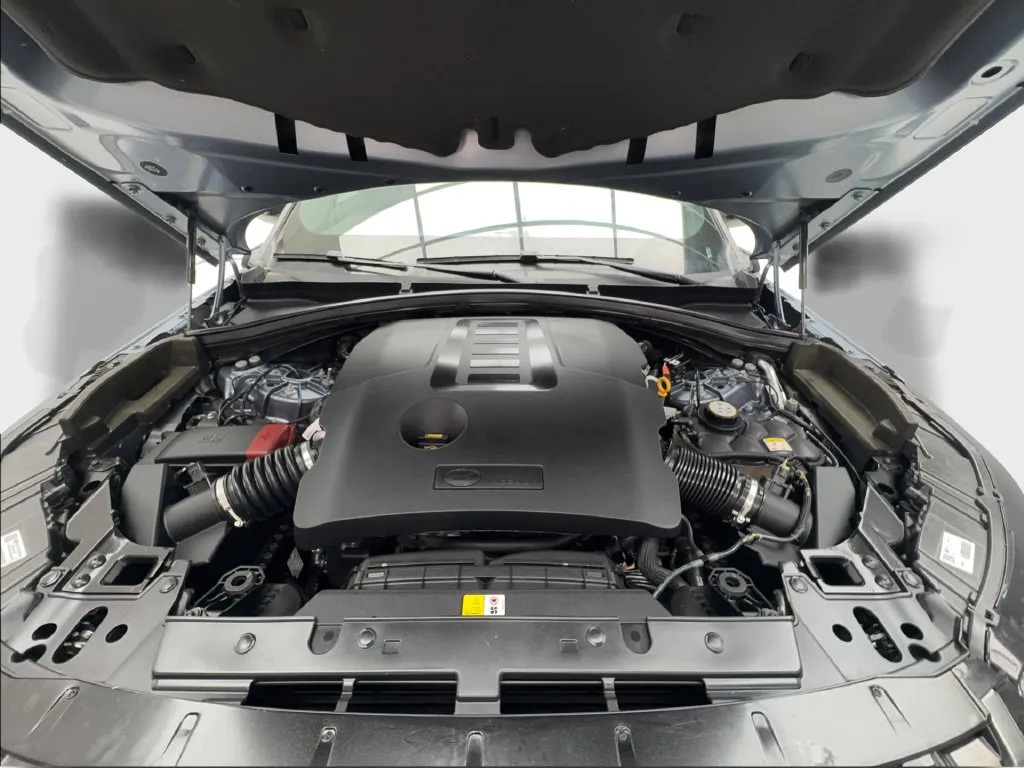 Land Rover Range Rover Velar photo 19