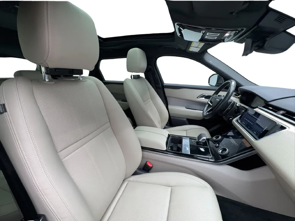 Land Rover Range Rover Velar photo 33