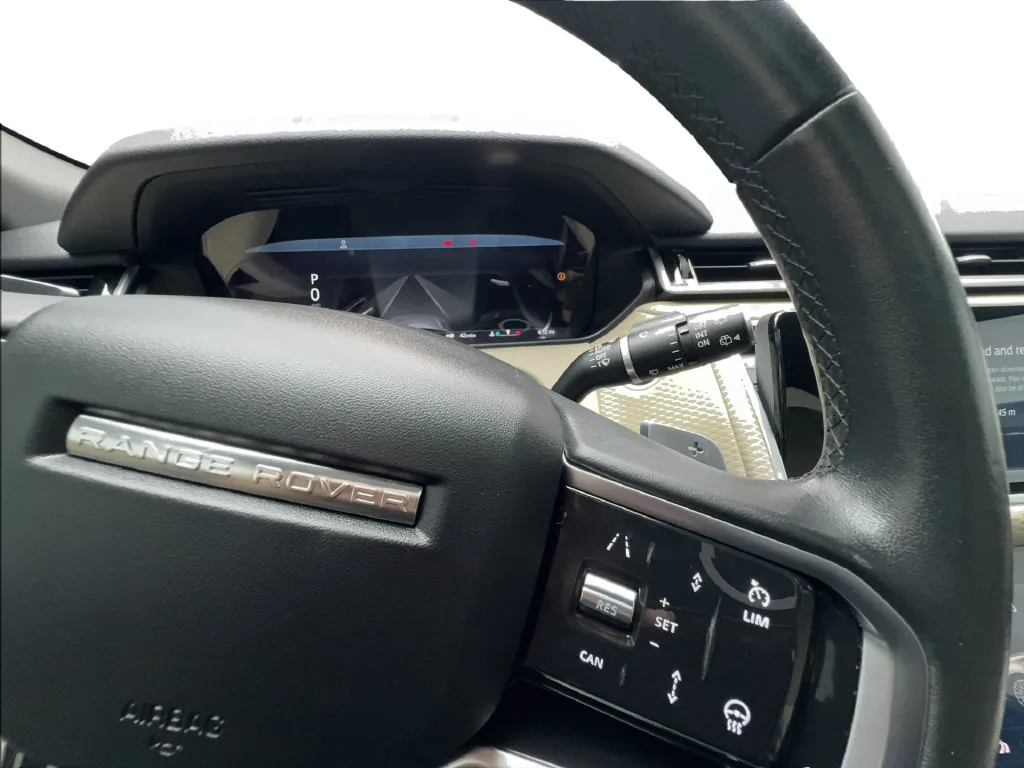 Land Rover Range Rover Velar photo 42