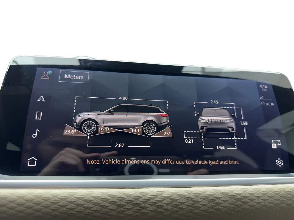 Land Rover Range Rover Velar photo 49