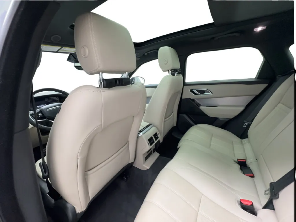 Land Rover Range Rover Velar photo 27