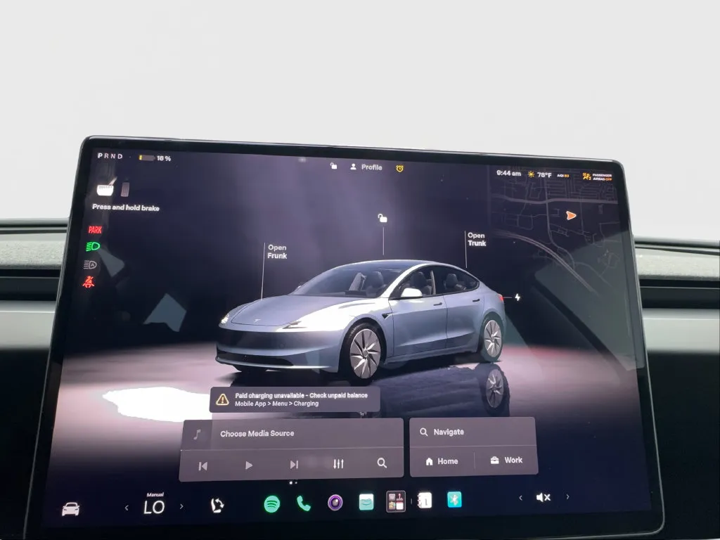Tesla Model 3 photo 44
