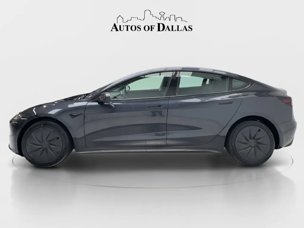Tesla Model 3 photo 10