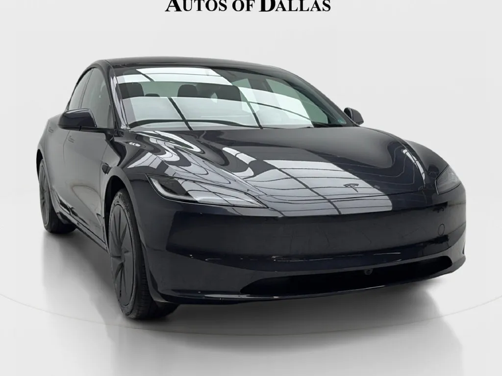 Tesla Model 3 photo 3