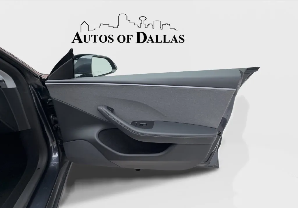 Tesla Model 3 photo 33