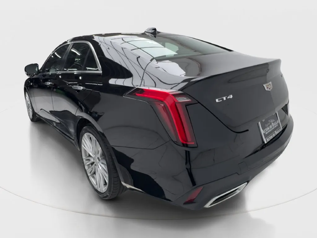 Cadillac CT4 photo 8