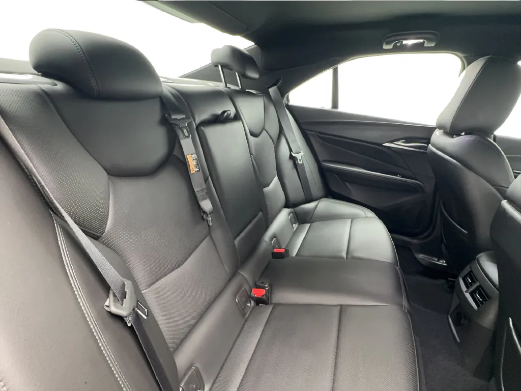 Cadillac CT4 photo 27