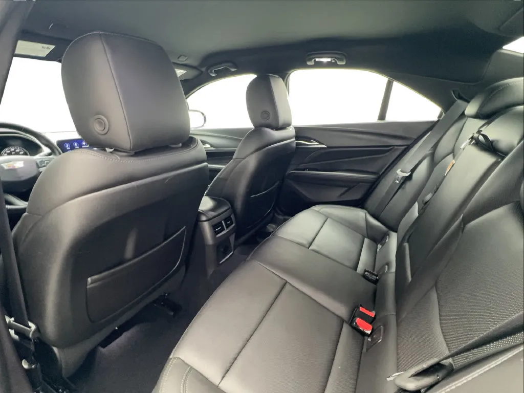 Cadillac CT4 photo 25
