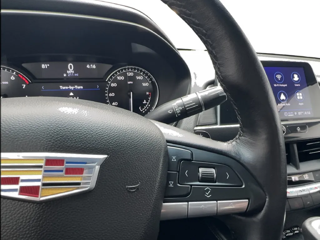 Cadillac CT4 photo 41