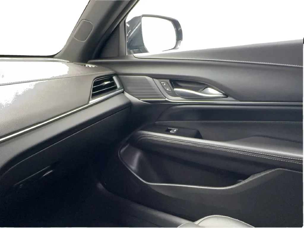 Cadillac CT4 photo 47