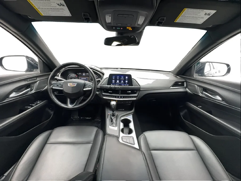 Cadillac CT4 photo 35