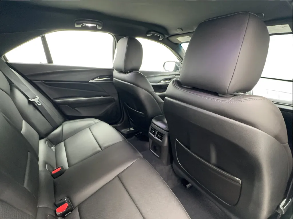 Cadillac CT4 photo 28