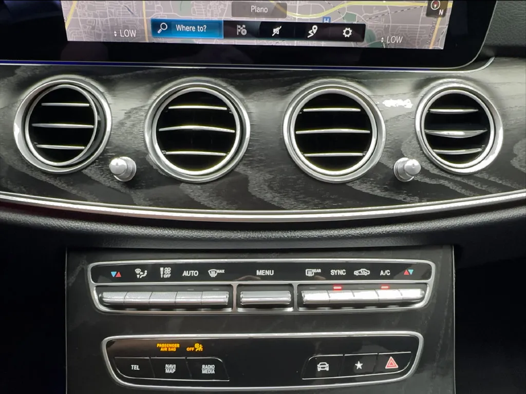 Mercedes-Benz E-Class photo 52