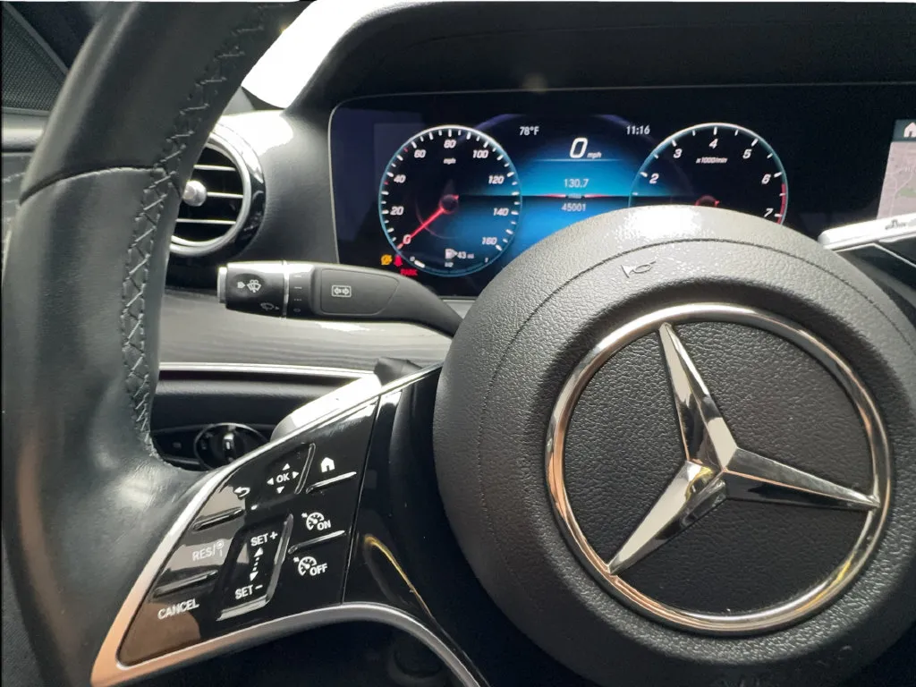 Mercedes-Benz E-Class photo 44