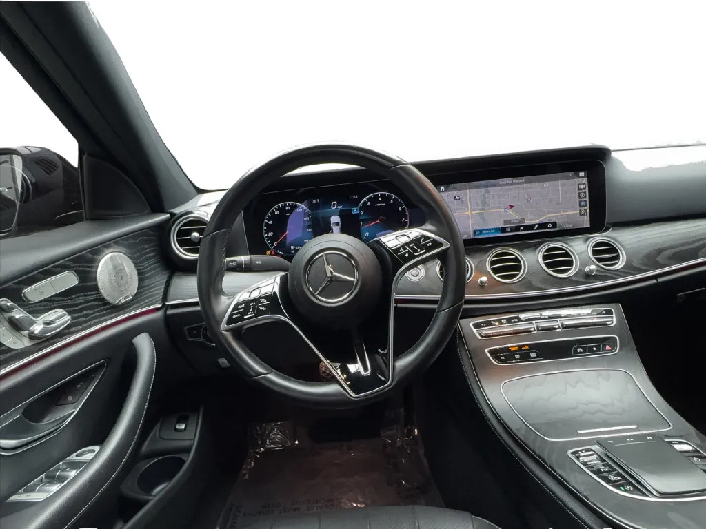 Mercedes-Benz E-Class photo 36