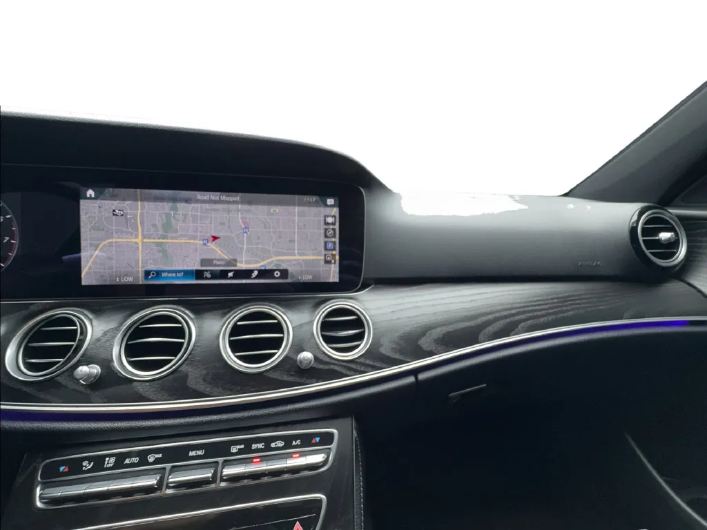 Mercedes-Benz E-Class photo 46