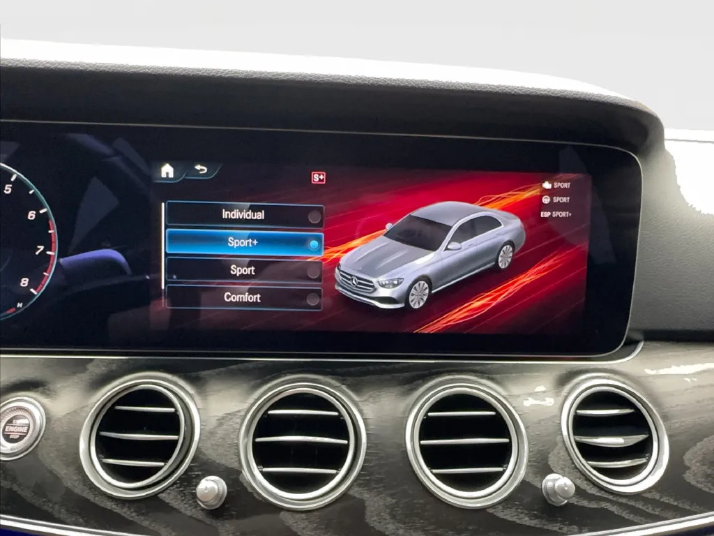 Mercedes-Benz E-Class photo 55