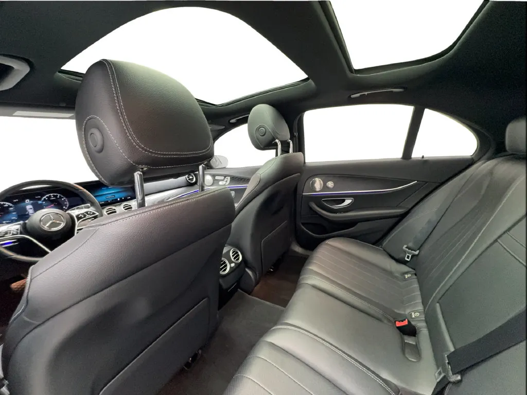 Mercedes-Benz E-Class photo 26