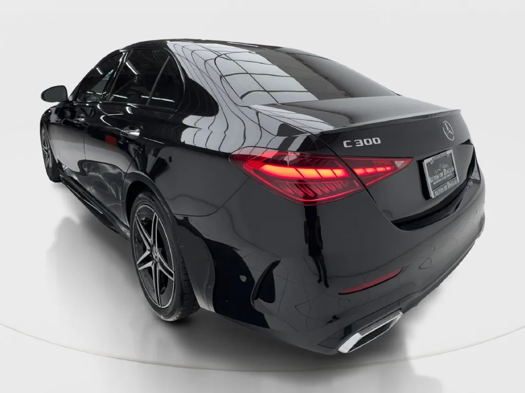 Mercedes-Benz C-Class photo 11