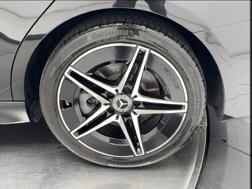 Mercedes-Benz C-Class photo 14