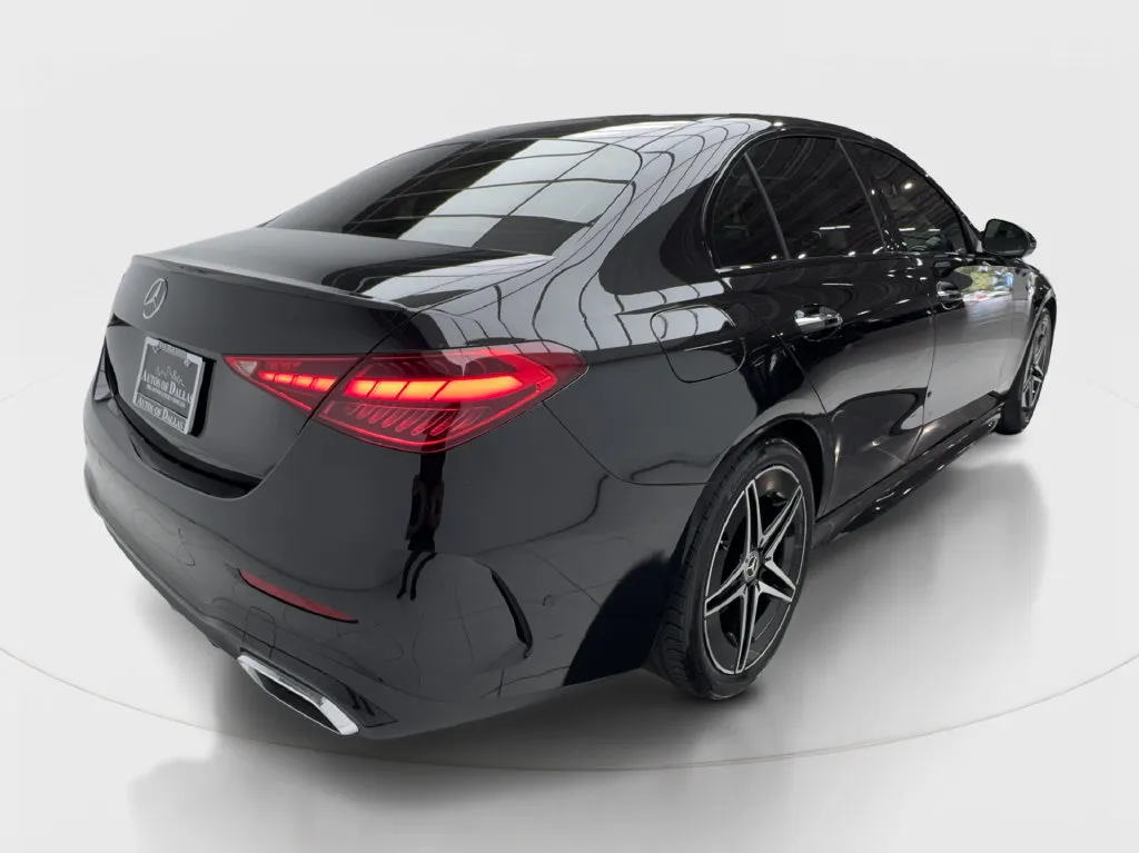 Mercedes-Benz C-Class photo 8