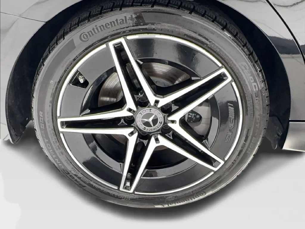 Mercedes-Benz C-Class photo 18