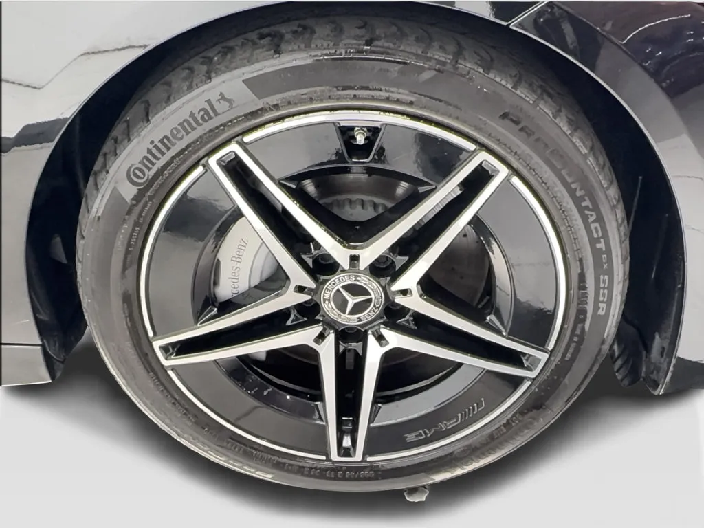 Mercedes-Benz C-Class photo 16