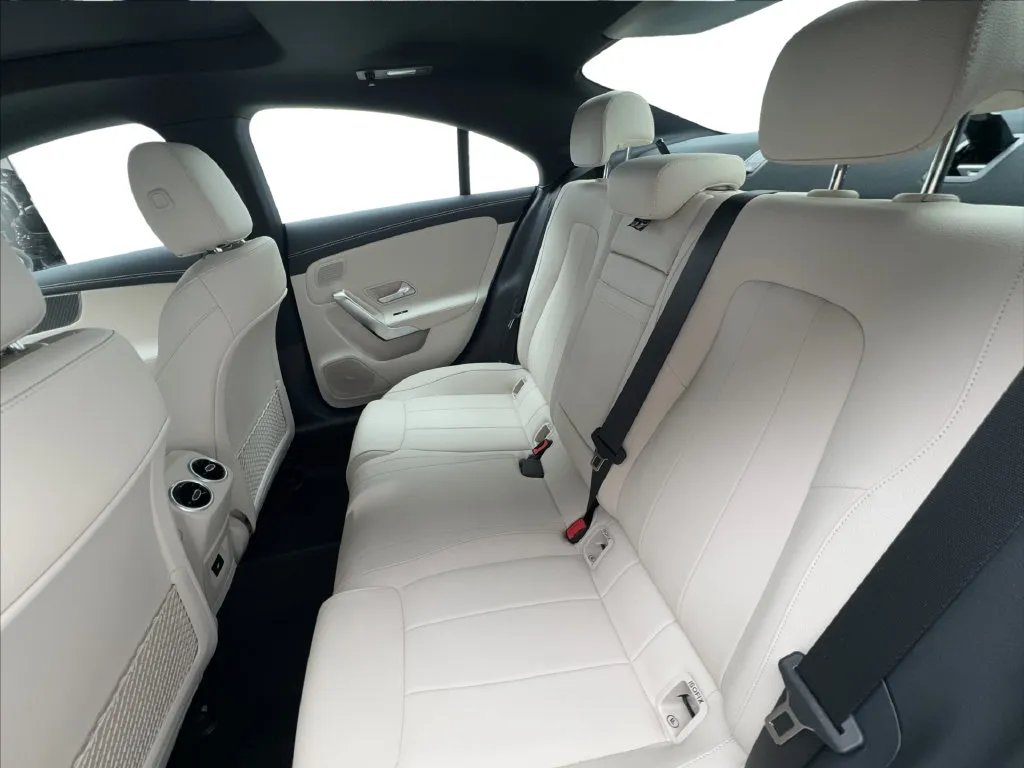 Mercedes-Benz CLA photo 25