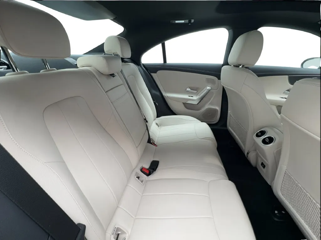 Mercedes-Benz CLA photo 28
