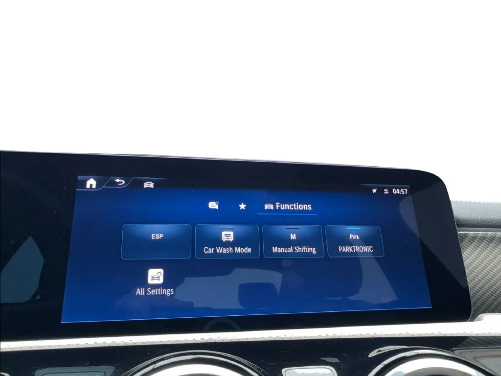 Mercedes-Benz CLA photo 49